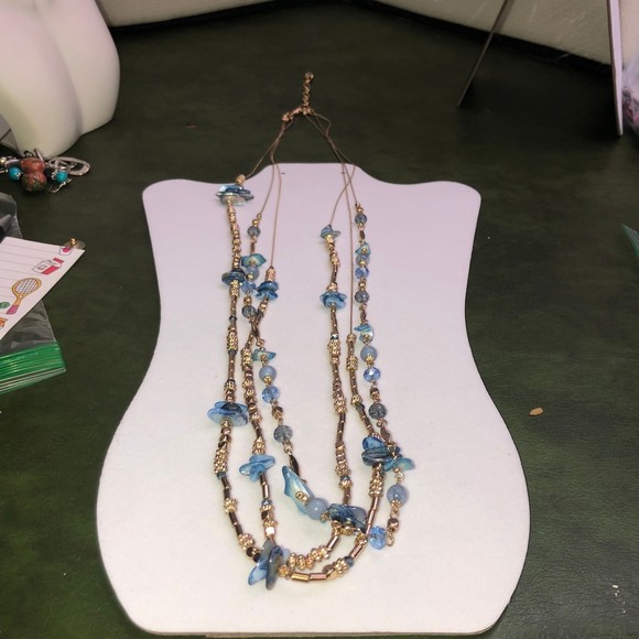 Very Long Triple Strand Goldtone & Blue Painted Shells Necklace 36” - Picture 7 of 12